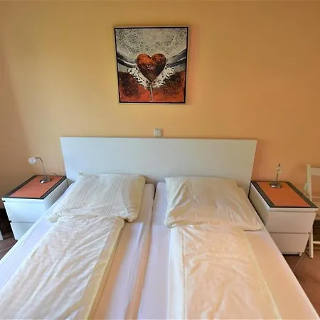 Holiday home Ostseeliebe Haus Ostseeliebe Haushaelfte Links
