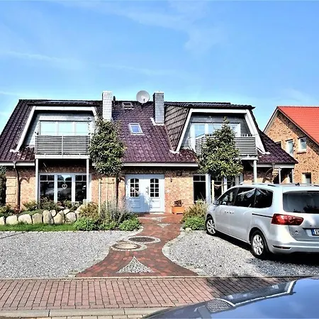 Ostseeliebe Haus Ostseeliebe Haushaelfte Links
