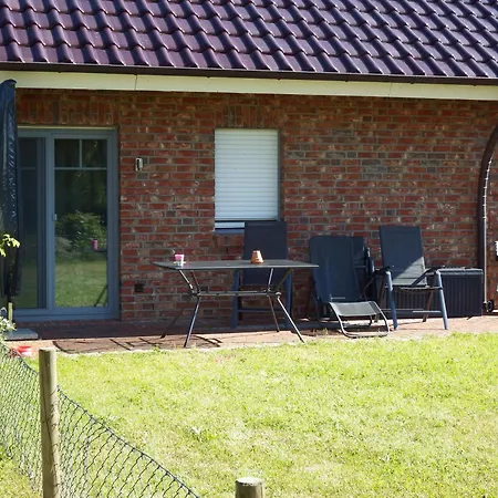 Holiday home Ostseeliebe Haus Ostseeliebe Haushaelfte Links *