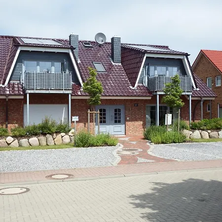 Ostseeliebe Haus Ostseeliebe Haushaelfte Links * Hohwacht