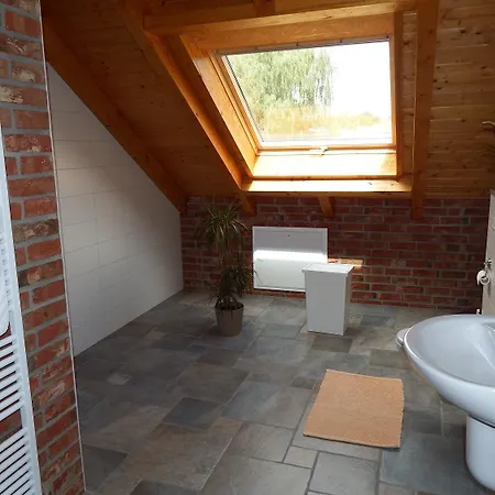 Semesterbostad Ostseeliebe Haus Ostseeliebe Haushaelfte Links *