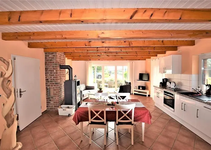 Ostseeliebe Haus Ostseeliebe Haushaelfte Links *