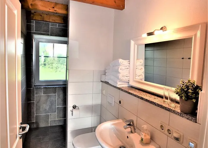 Ostseeliebe Haus Ostseeliebe Haushaelfte Links Nyaraló *